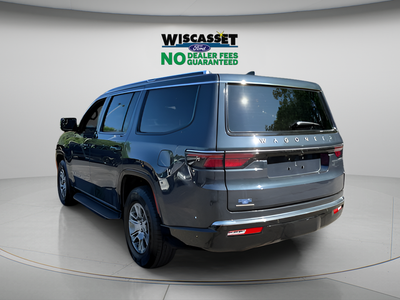 2023 Jeep Wagoneer Base