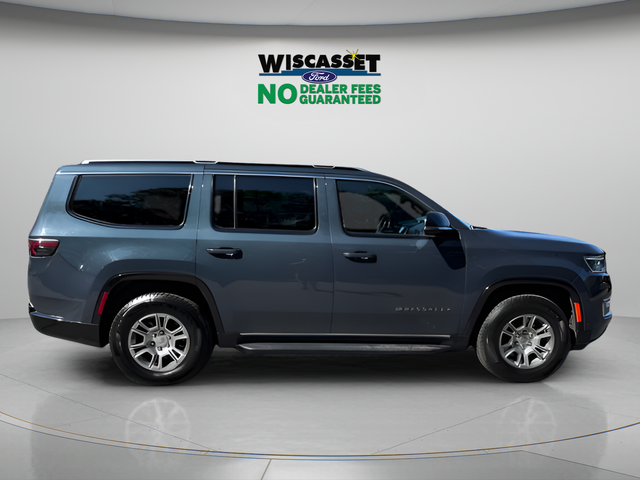 2023 Jeep Wagoneer Base