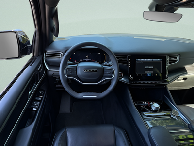 2023 Jeep Wagoneer Base