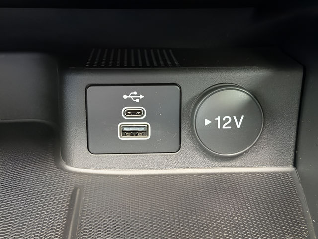 2025 Ford Escape Hybrid ST-Line Select