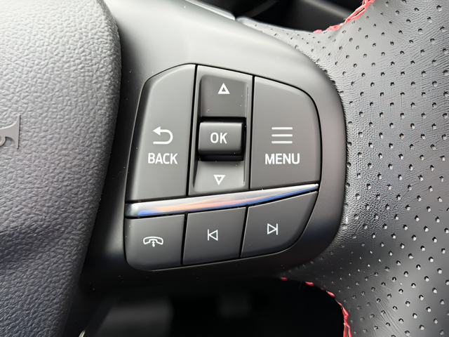 2025 Ford Escape Hybrid ST-Line Select