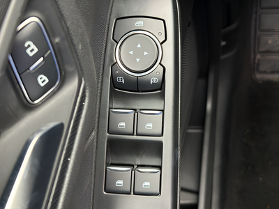 2025 Ford Escape Hybrid ST-Line Select
