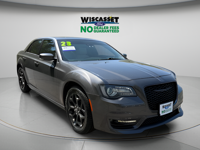 2023 Chrysler 300 Touring L AWD's photo