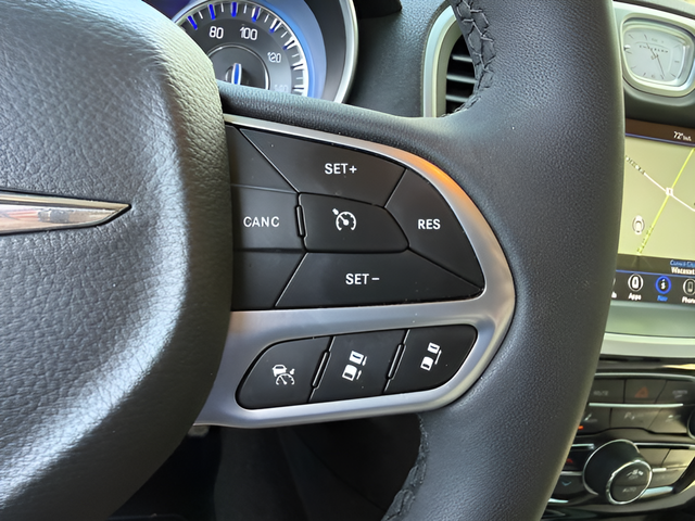 2023 Chrysler 300 Touring