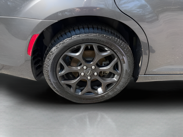 2023 Chrysler 300 Touring