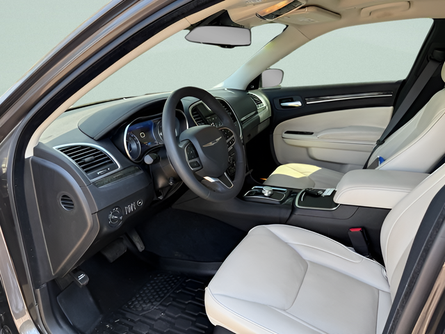 2023 Chrysler 300 Touring
