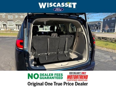 2024 Chrysler Pacifica Touring L