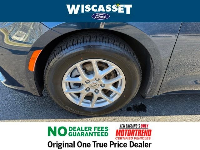 2024 Chrysler Pacifica Touring L