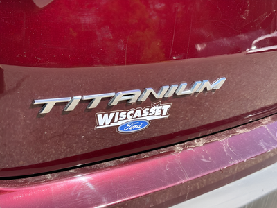 2022 Ford Edge Titanium