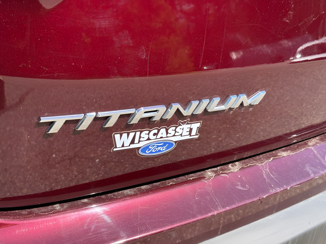 2022 Ford Edge Titanium