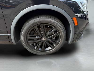 2022 Volkswagen Tiguan 2.0T SE R-Line Black