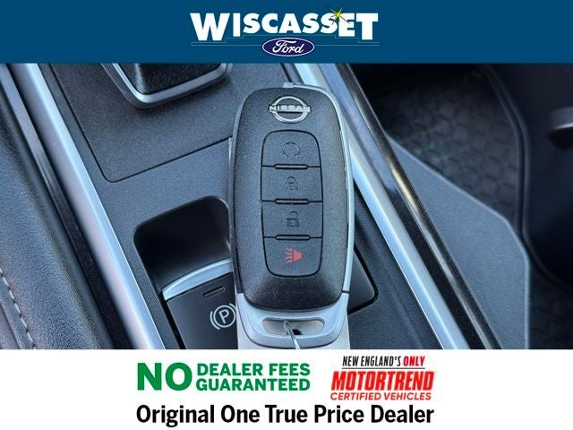 2024 Nissan Pathfinder SV