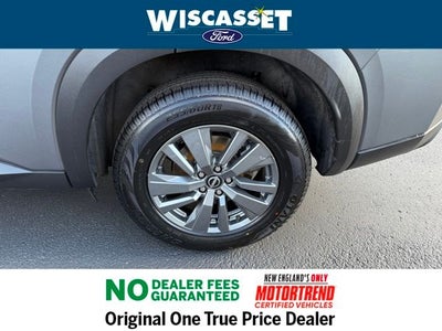 2024 Nissan Pathfinder SV