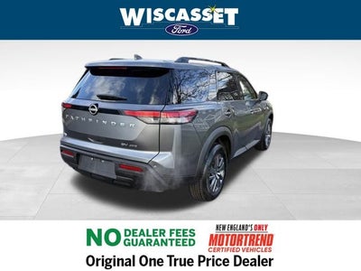 2024 Nissan Pathfinder SV