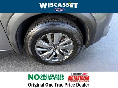 2024 Nissan Pathfinder SV