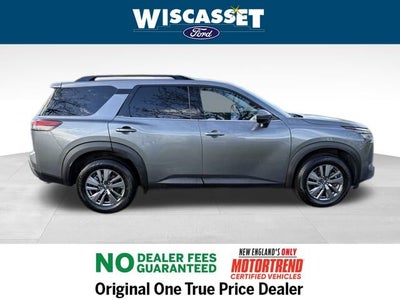 2024 Nissan Pathfinder SV