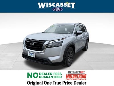 2024 Nissan Pathfinder SV