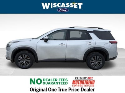 2024 Nissan Pathfinder SV