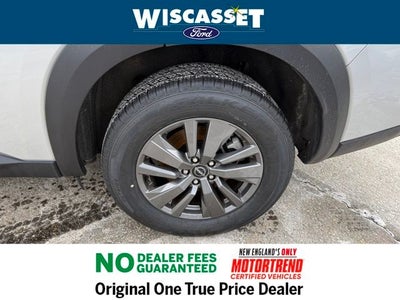 2024 Nissan Pathfinder SV