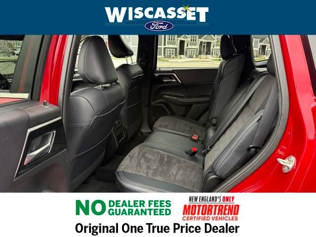 2024 Mitsubishi Outlander Base