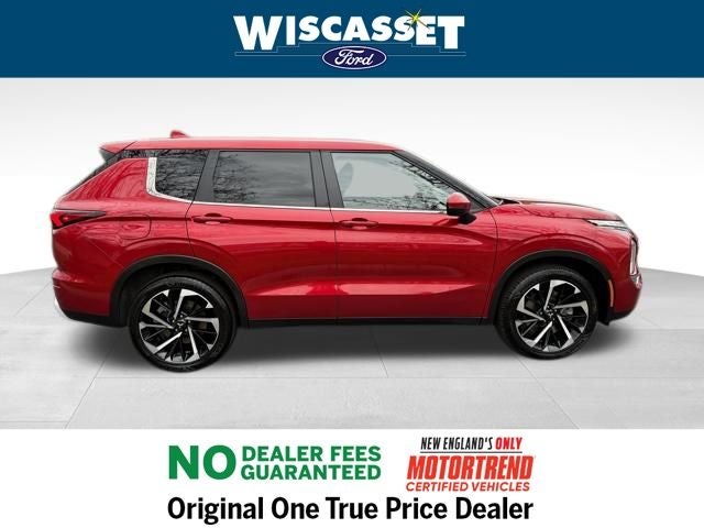 2024 Mitsubishi Outlander Base