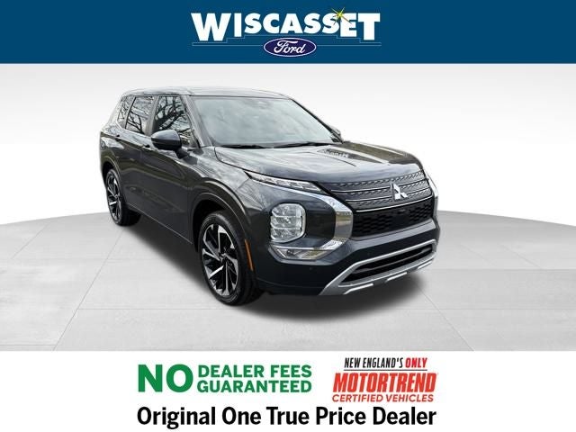 2024 Mitsubishi Outlander Base