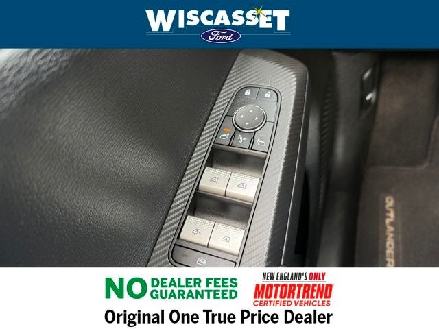 2024 Mitsubishi Outlander Base