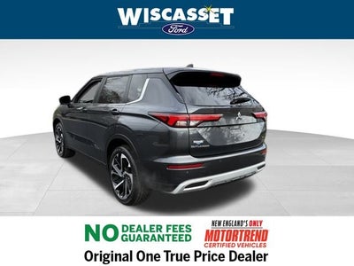 2024 Mitsubishi Outlander Base