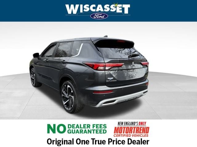 2024 Mitsubishi Outlander Base