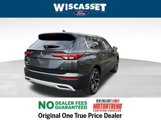 2024 Mitsubishi Outlander Base