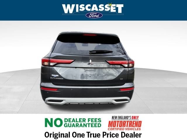 2024 Mitsubishi Outlander Base