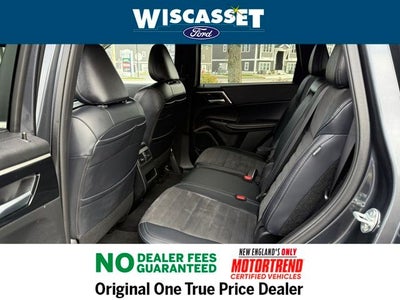 2024 Mitsubishi Outlander Base