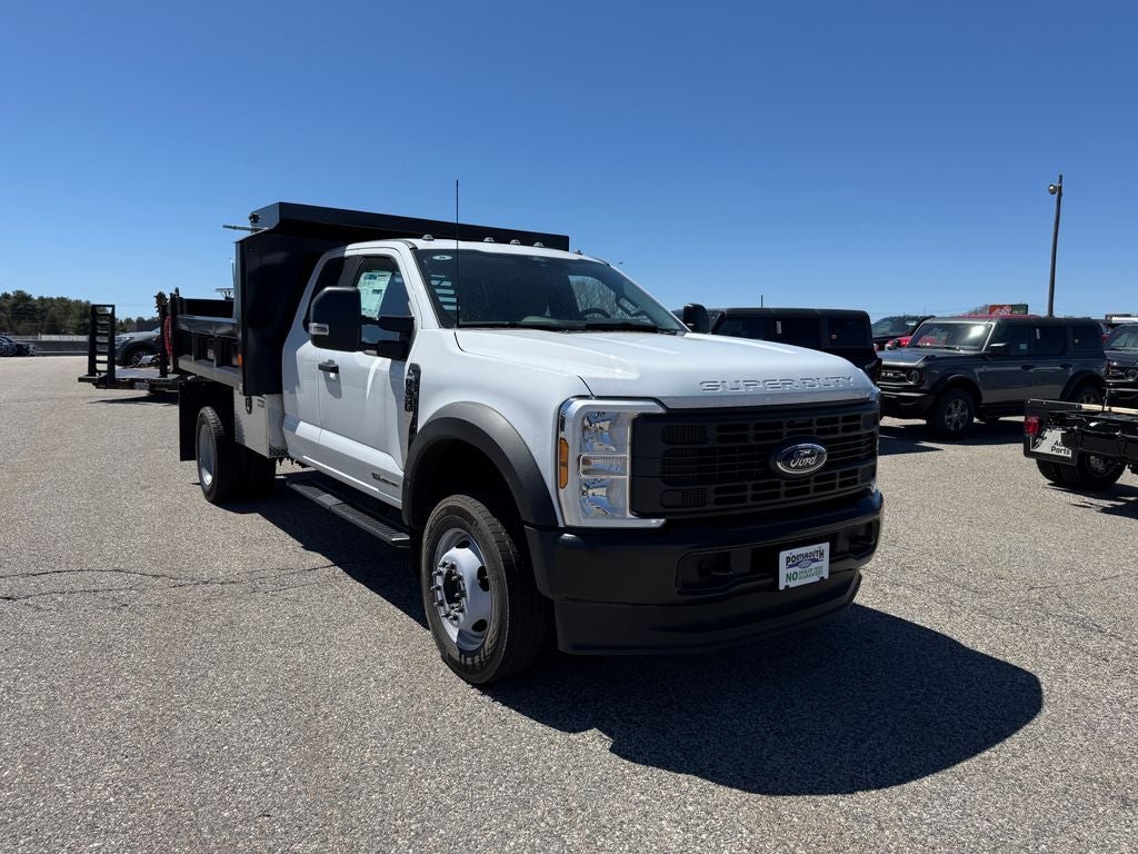 2025 Ford F-450 Super Duty Chassis Cab
