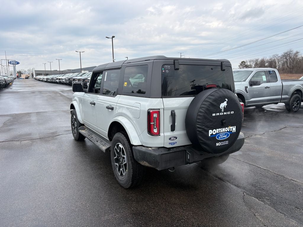 2026 Ford Bronco Outer Banks