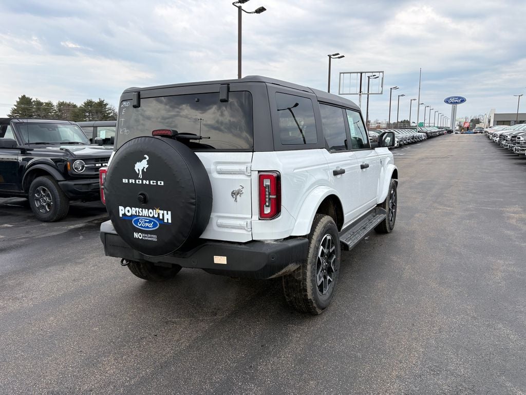 2026 Ford Bronco Outer Banks