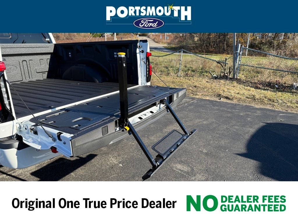 2025 Ford F-150 Lightning Platinum