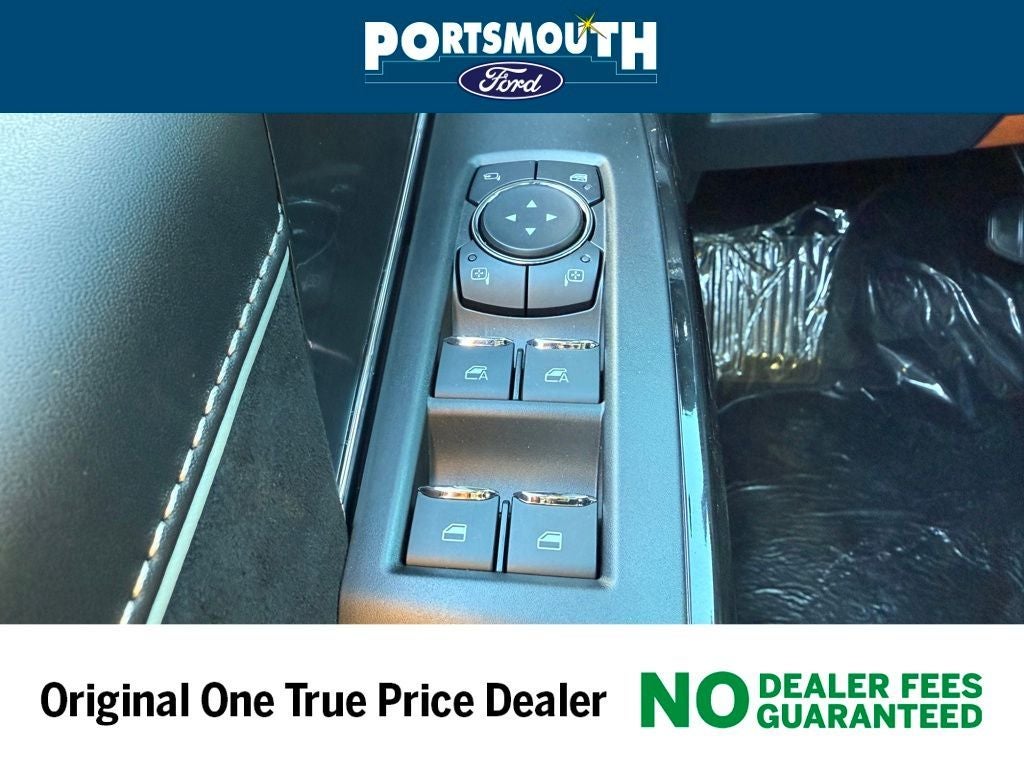 2025 Ford F-150 Lightning Platinum