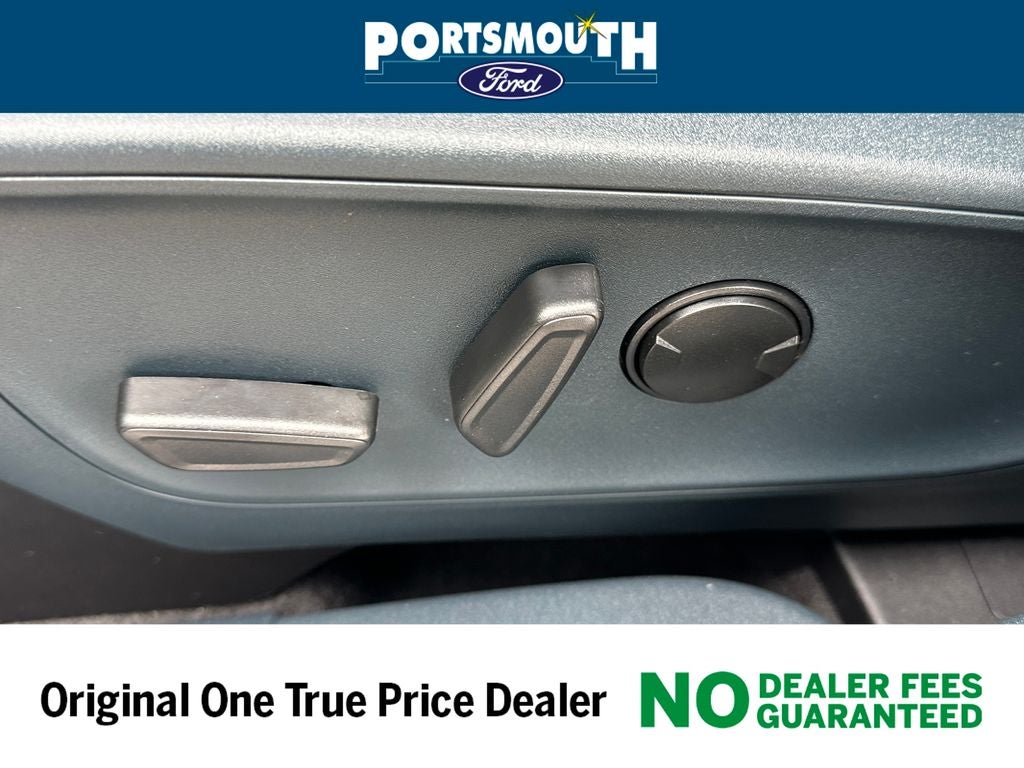 2025 Ford Maverick Lobo Standard